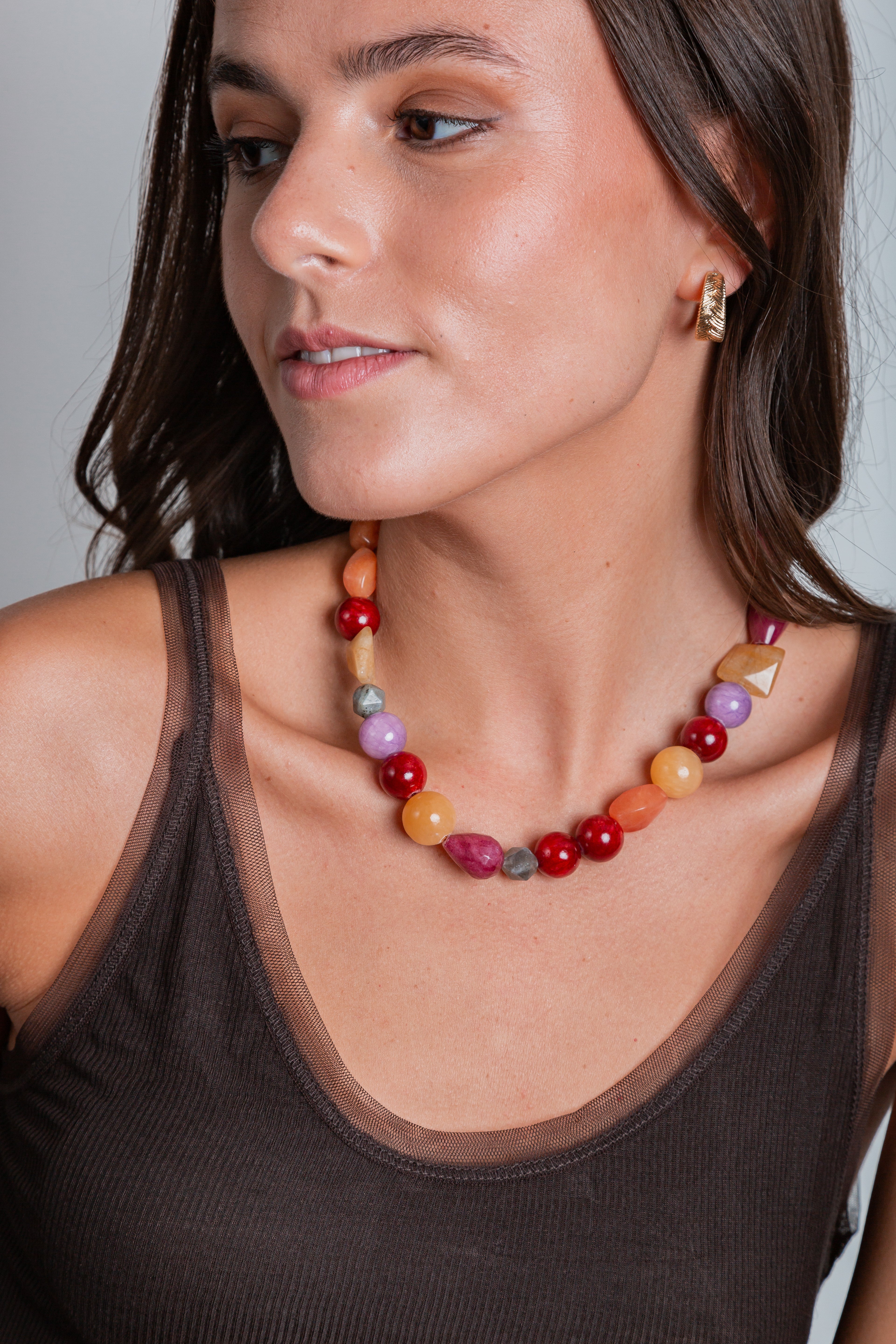 Detalle de piedras naturales del Collar Jacinta – María Larraín