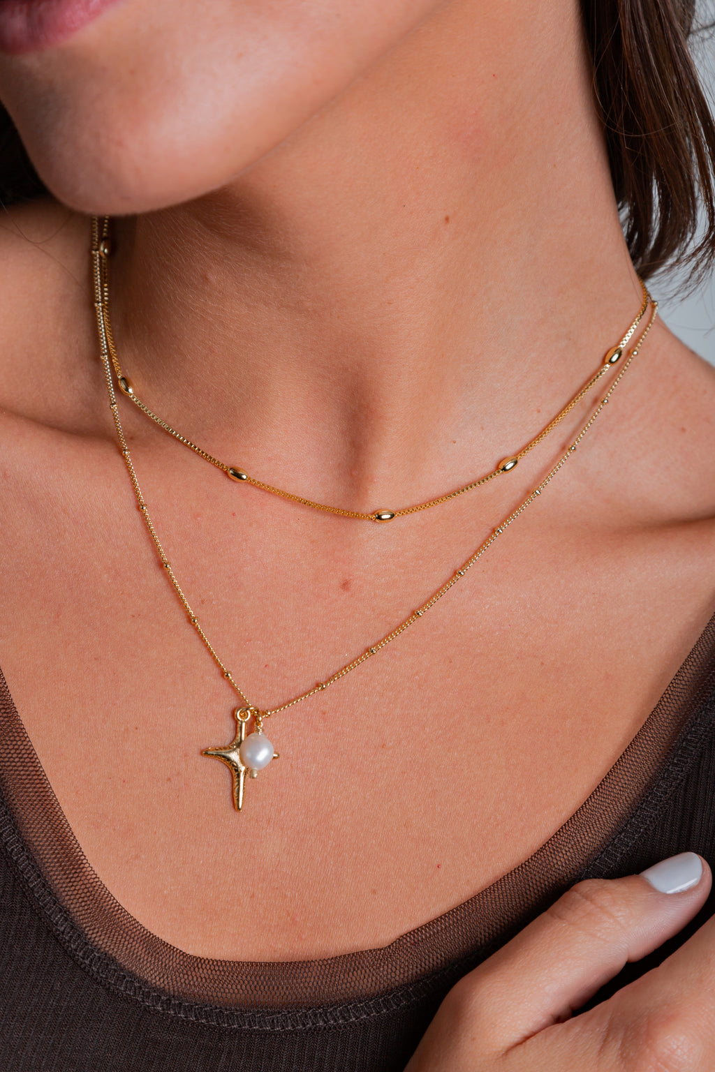 Collar Lima con cruz y perla de río – María Larraín