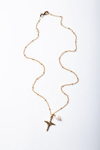 Collar Lima con cruz y perla de río – María Larraín