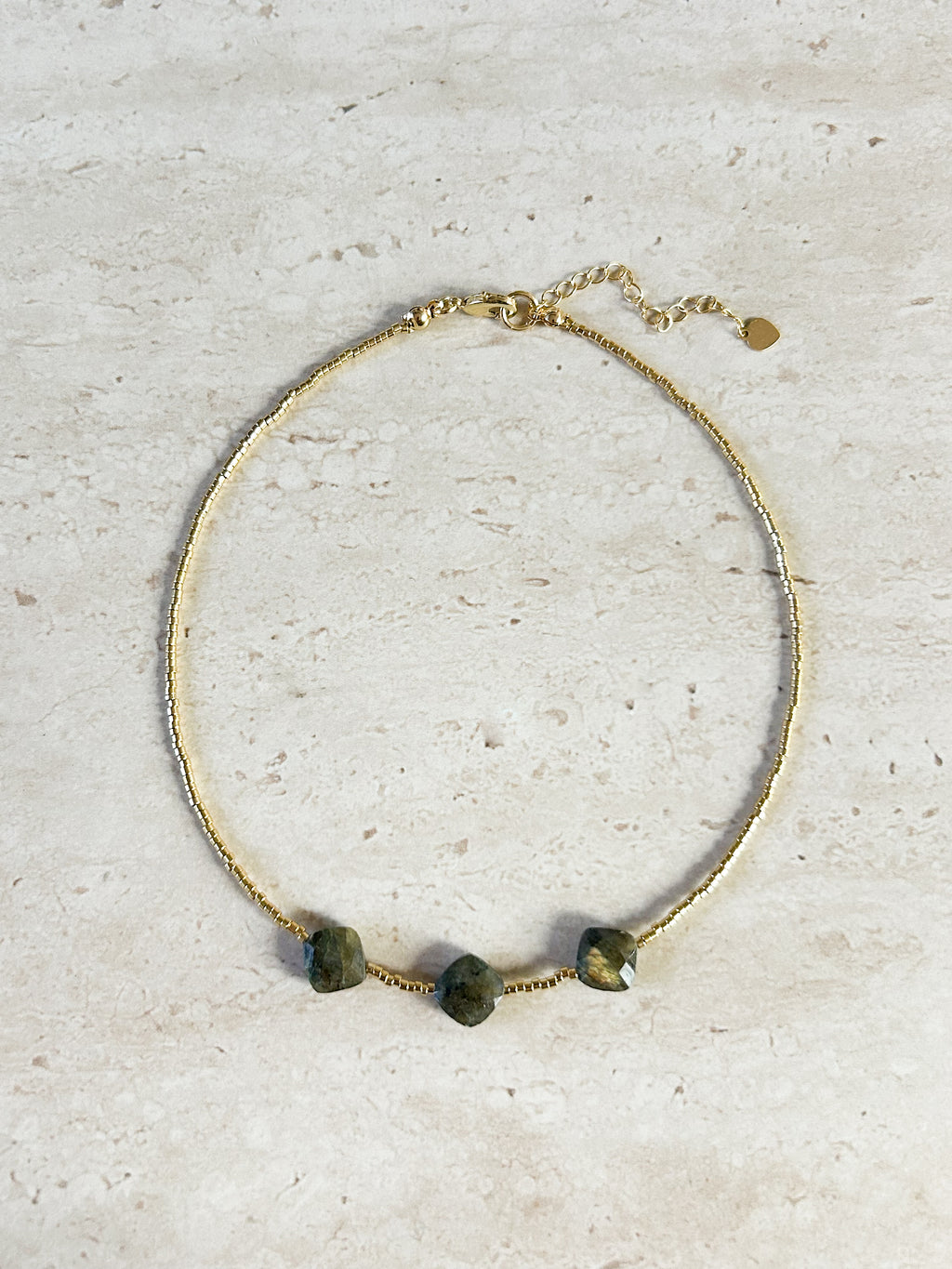 Collar Paz