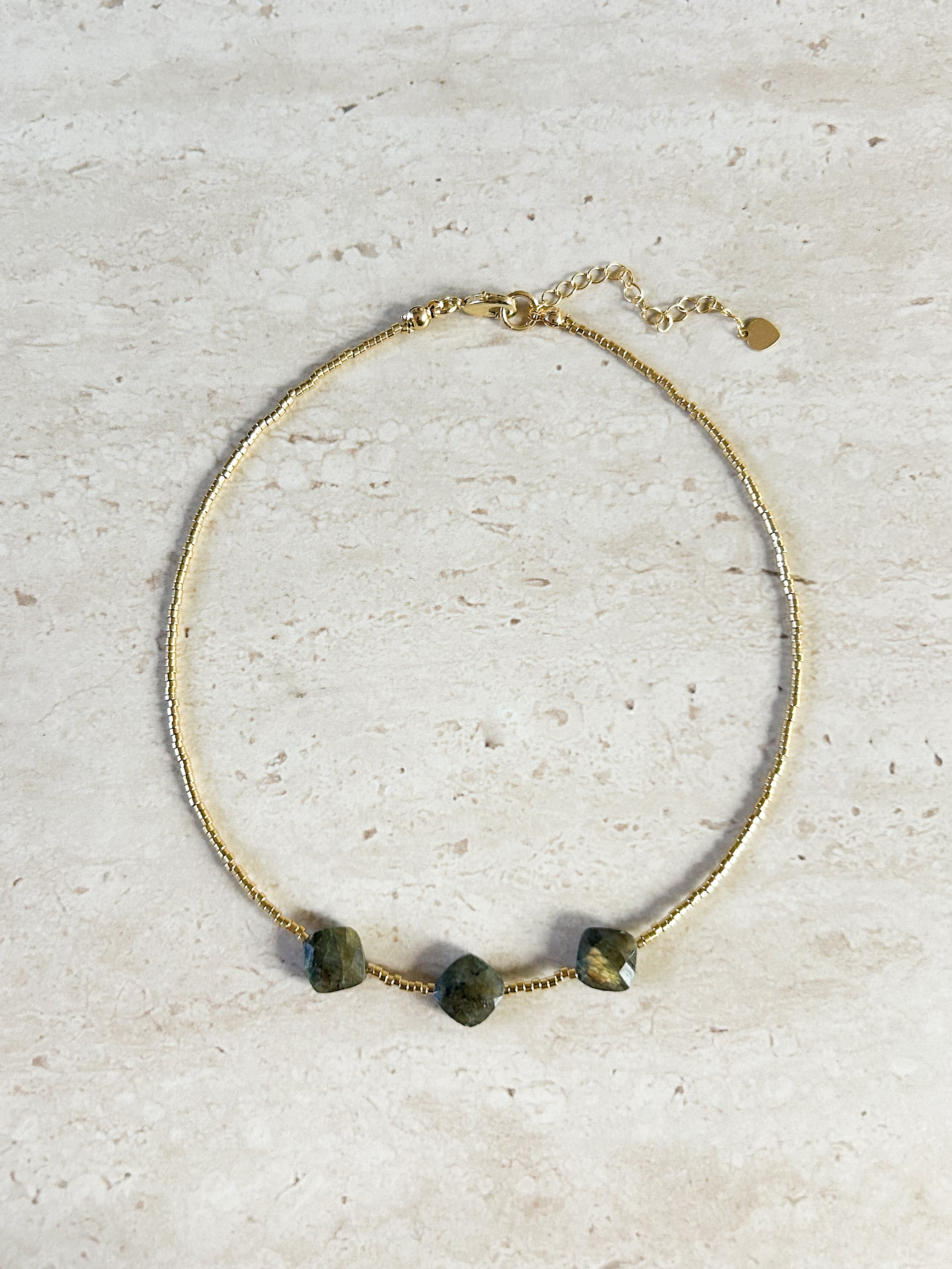 Collar Paz