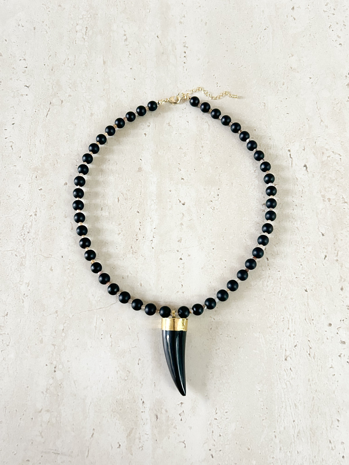 Collar Cuerno Black
