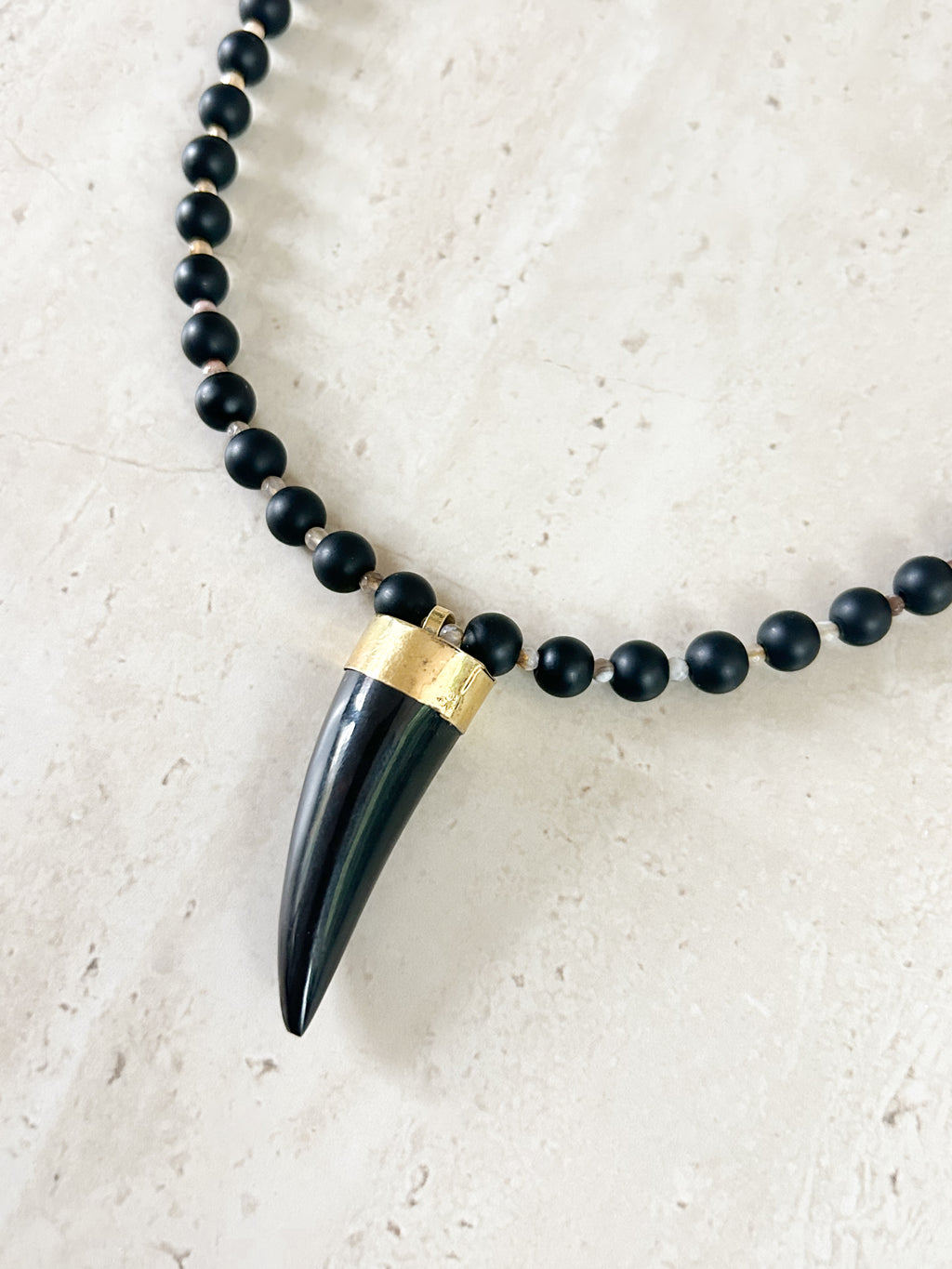 Collar Cuerno Black