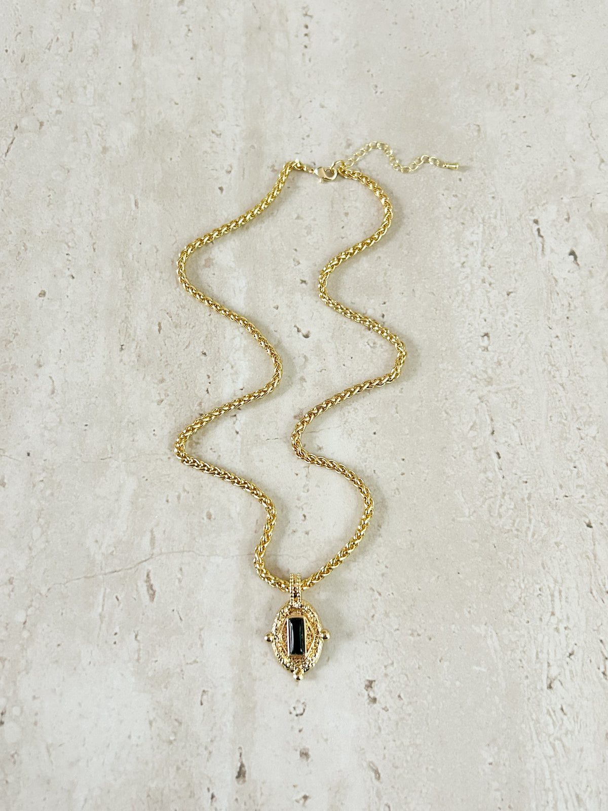 Collar Amparo
