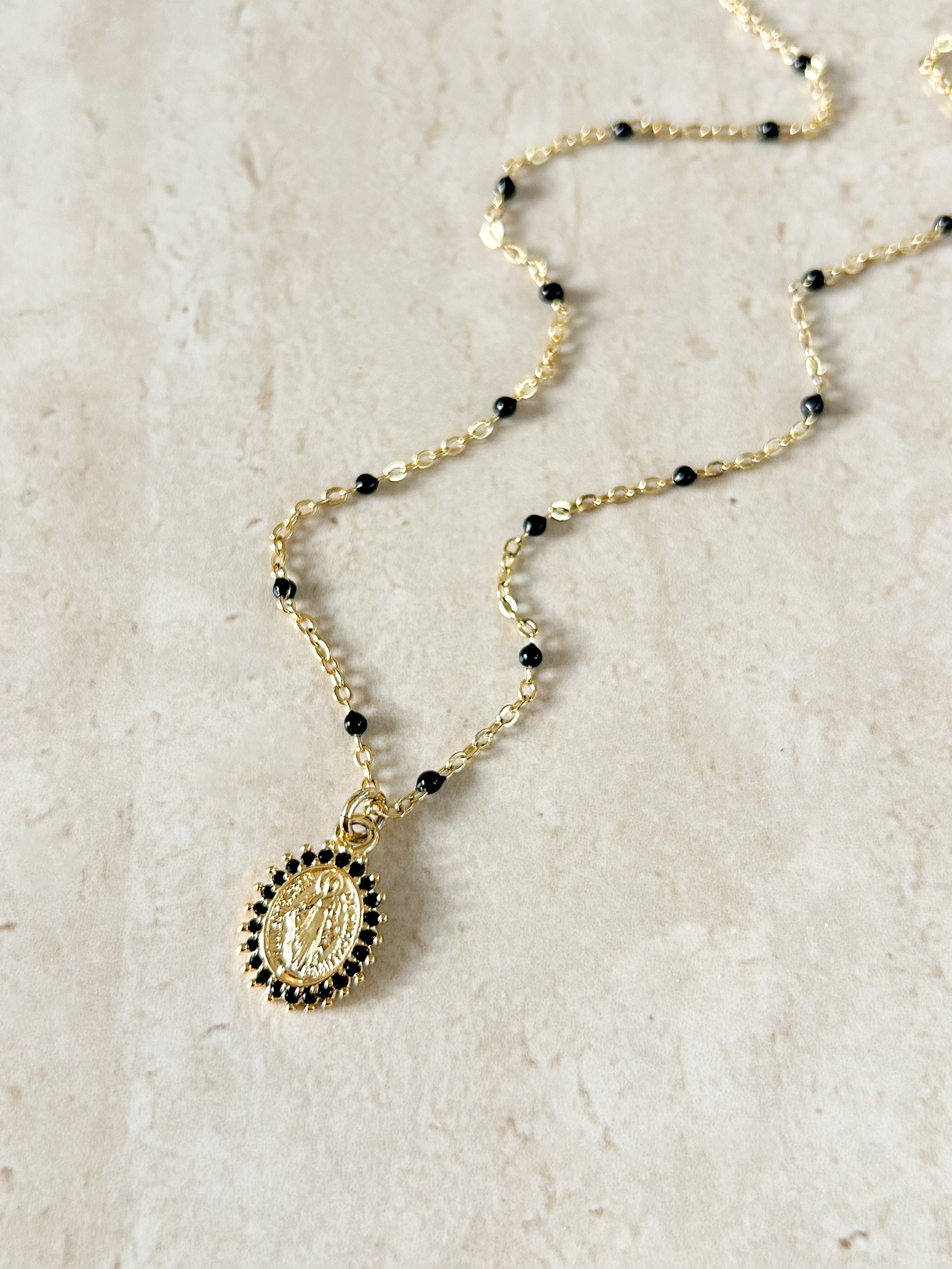 Virgen circones black